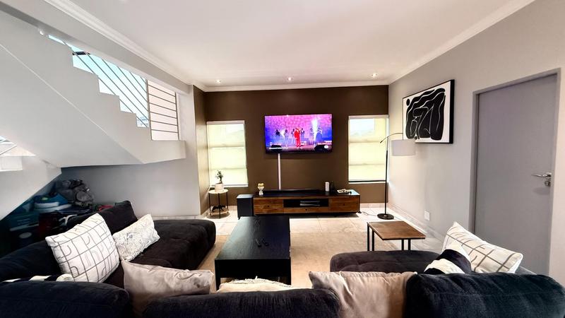 4 Bedroom Property for Sale in Everglades Estate North West